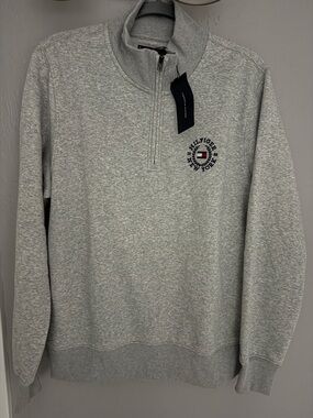 Tommy Hilfiger Men’s Heather Gray Half-Zip Sweatshirt